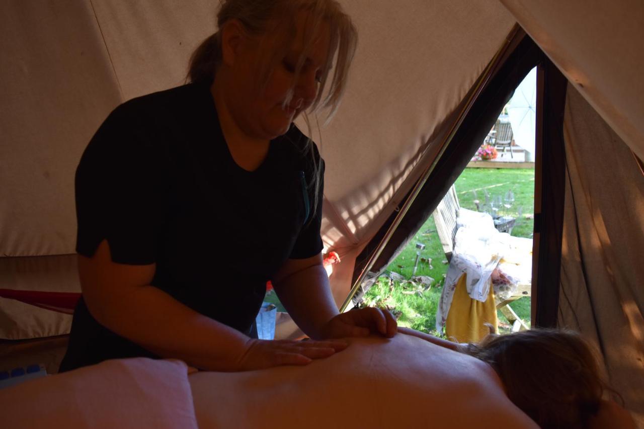 Hotel Stamford Meadows Glamping With Private Hot Tubs Zewnętrze zdjęcie